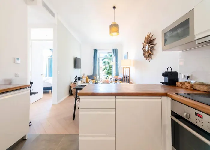 Résidence 3p Avec Balcons, 3min Du Palais Des Congrès - 3p Avec Balcons, 3min Du Palais Des Congrès Mae-3053 Apartamento *